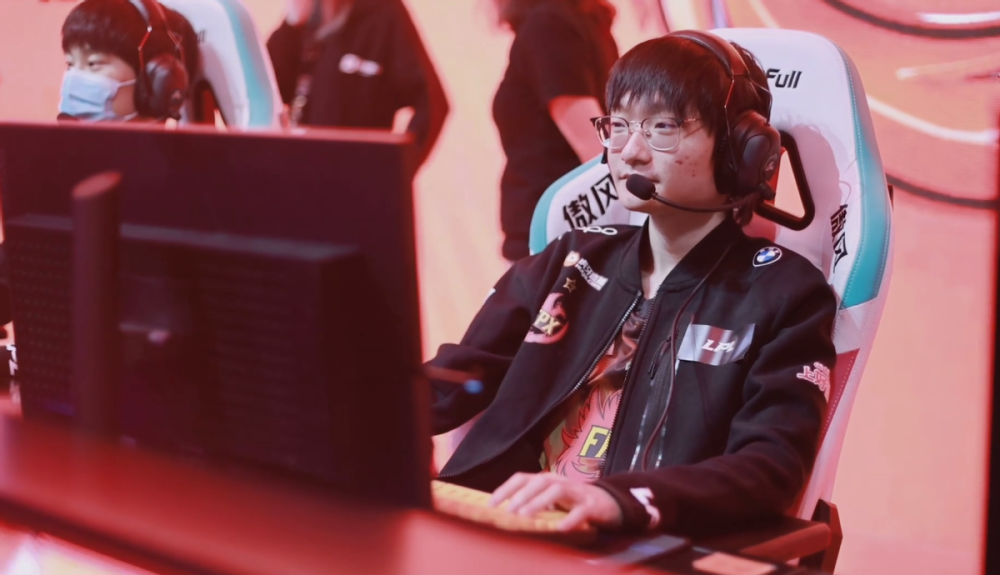 DFM碾压BRO,ShowMaker打出惊人五杀入围赛3:1(上海) DFM碾压BRO,ShowMaker打出惊人五杀入围赛3:1(上海)