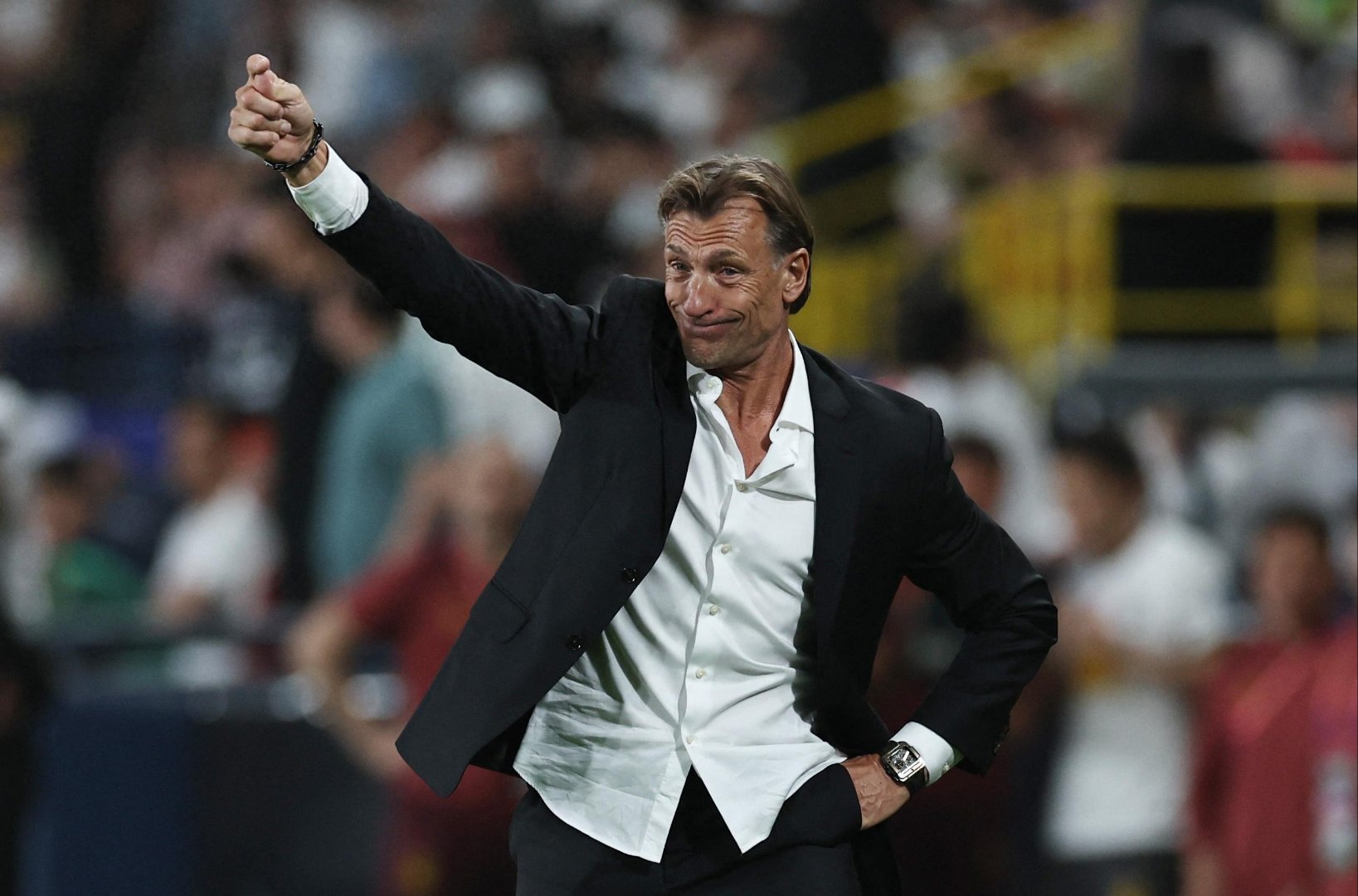 沙尔克队长发表战前讲话,助球队气势高涨 沙尔克队长发表战前讲话,助球队气势高涨