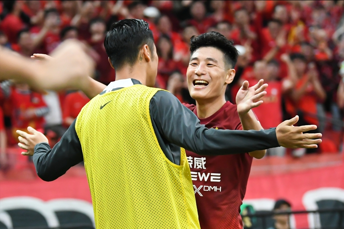 上港客场惨败,一场困扰未解 上港客场惨败,一场困扰未解