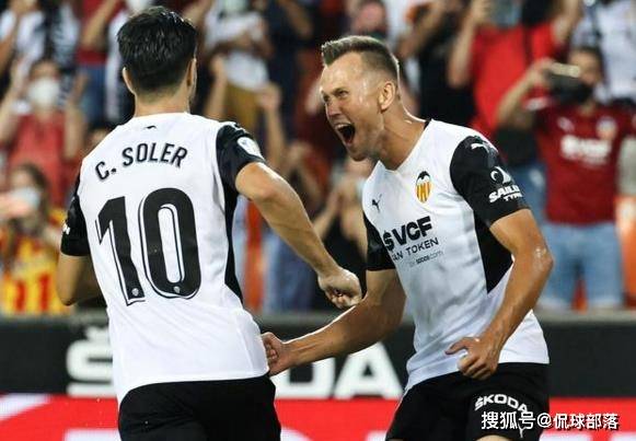 包含瓦伦西亚神奇逆转!客场逆袭击败强劲对手的词条 包含瓦伦西亚神奇逆转!客场逆袭击败强劲对手的词条